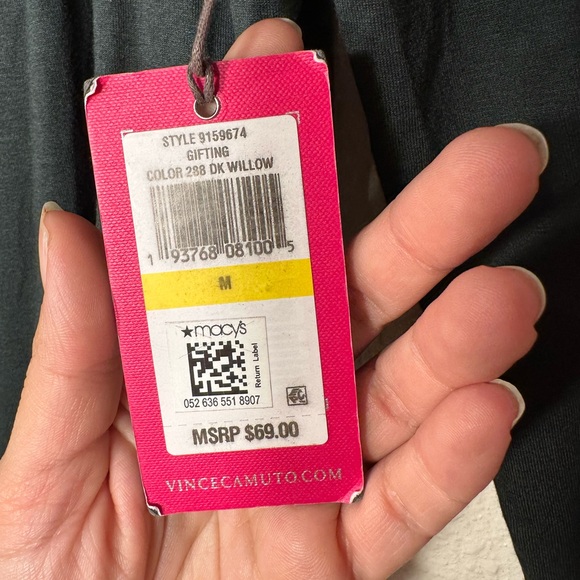 Vince Camuto Women's Long Sleeve
Asymmetrical Neckline Top Green
Size Medium - Picture 10 of 11